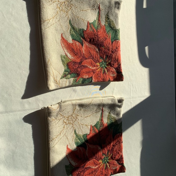 French high quality tablecloth or throw tapestry with two pillowcases poinsettia - Picture 12 of 16
